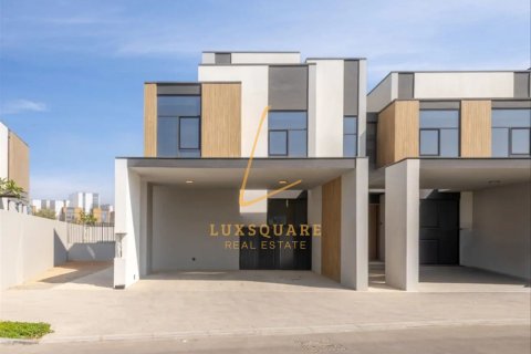 Villa de 4 dormitorios en Mudon, UAE No. 224320
