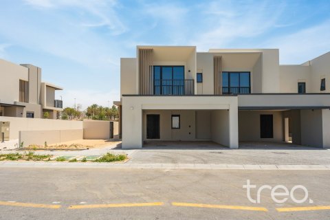 4 bedrooms Townhouse in Dubai, UAE No. 220828
