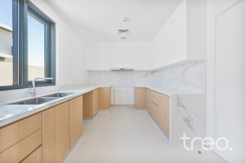 4 bedrooms Townhouse in Dubai, UAE No. 220828 6