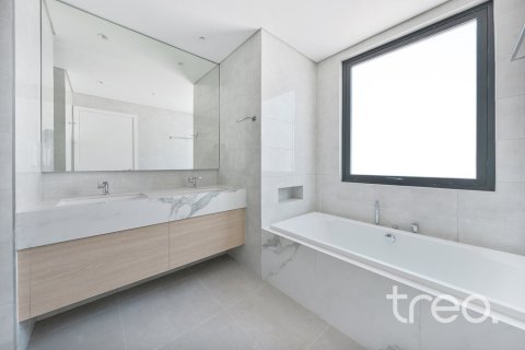4 bedrooms Townhouse in Dubai, UAE No. 220828 8