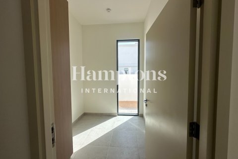 Townhouse de 4 dormitorios en The Valley, UAE No. 208224 3