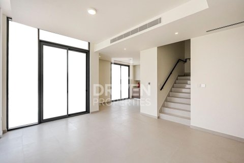 Villa de 4 dormitorios en EMAAR South, UAE No. 207401 4