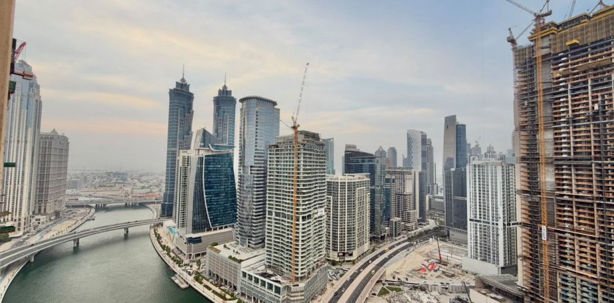 Appartement de 2 chambres à Business Bay, UAE No. 222201