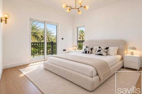 Вилла с 4 спальнями в Jumeirah Islands, ОАЭ №214003 11