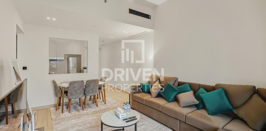 2 bedrooms Apartment in District 12, UAE No. 211634