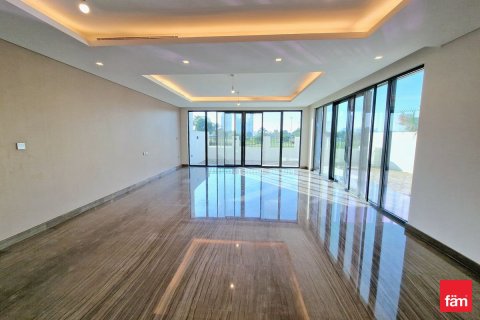 7 bedrooms Villa in Dubai, UAE No. 216052 3