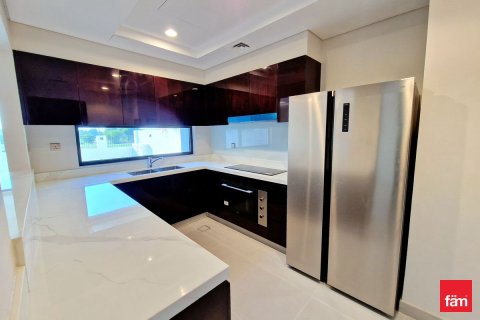 7 bedrooms Villa in Dubai, UAE No. 216052 10