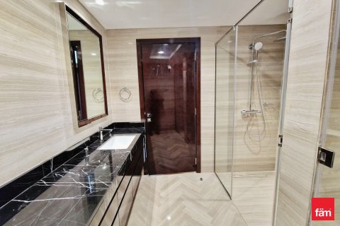 7 bedrooms Villa in Dubai, UAE No. 216052 5