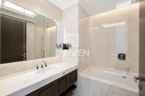 Apartment de 4 dormitorios en The Address Residence Fountain Views, UAE No. 223212 23