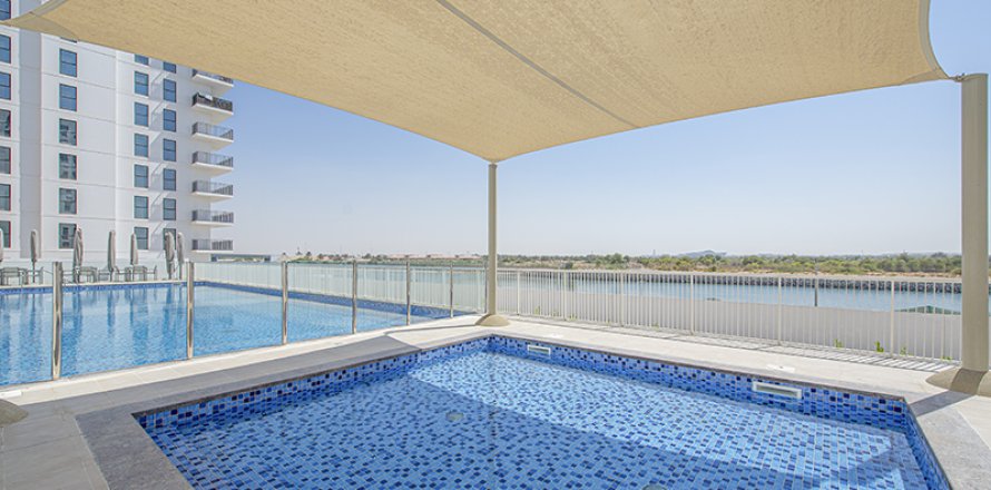 Apartment de 2 dormitorios en Yas Island, UAE No. 215353