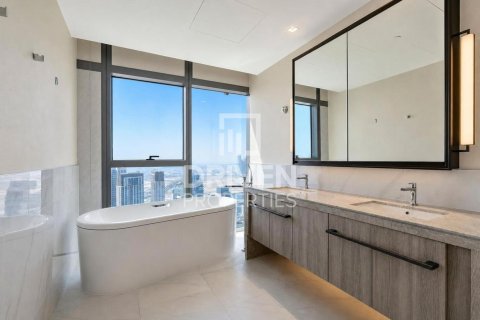 2 bedrooms Apartment in Address Harbour Point, UAE No. 204782 15