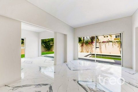 5 bedrooms Villa in Meadows, UAE No. 220757 3