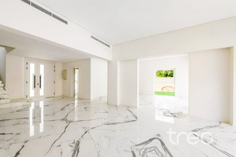 5 bedrooms Villa in Meadows, UAE No. 220757 4
