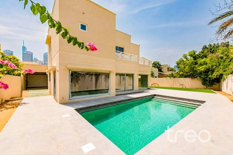 5 bedrooms Villa in Meadows, UAE No. 220757