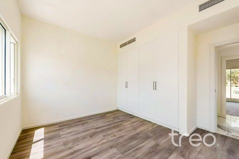 5 bedrooms Villa in Meadows, UAE No. 220757 18