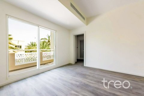 5 bedrooms Villa in Meadows, UAE No. 220757 19