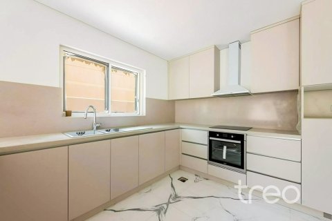 5 bedrooms Villa in Meadows, UAE No. 220757 11
