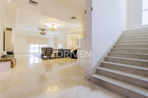 Villa de 5 dormitorios en The Villa, UAE No. 201259 5