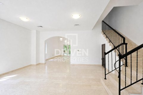 Villa de 5 dormitorios en Hacienda, UAE No. 223223 9