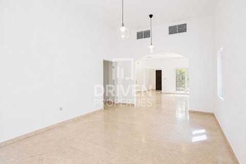 Villa de 5 dormitorios en Hacienda, UAE No. 223223 3