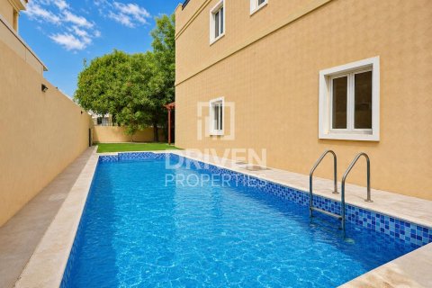 Villa de 5 dormitorios en Hacienda, UAE No. 223223 27