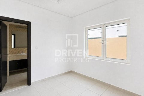 Villa de 5 dormitorios en Hacienda, UAE No. 223223 13