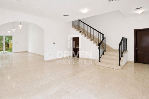 Villa de 5 dormitorios en Hacienda, UAE No. 223223 7
