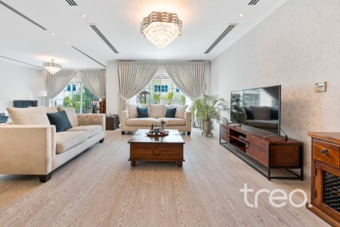 Villa de 4 chambres à Legacy, UAE No. 222685 4
