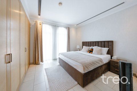 Villa de 4 chambres à Legacy, UAE No. 222685 20