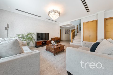 Villa de 4 chambres à Legacy, UAE No. 222685 5