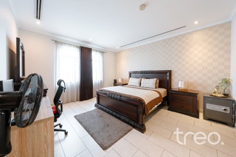 Villa de 4 chambres à Legacy, UAE No. 222685 25