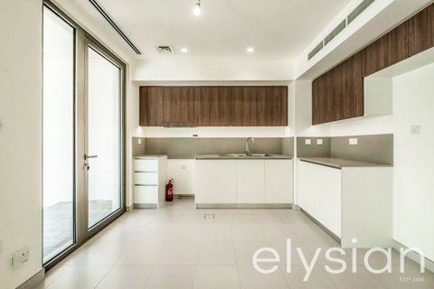 Townhouse de 3 dormitorios en EMAAR South, UAE No. 64711 3