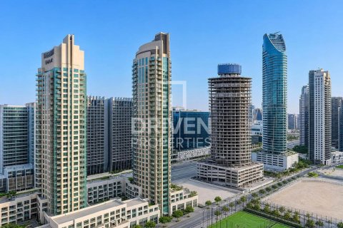 Apartment de 2 dormitorios en Burj Royale, UAE No. 204692 14
