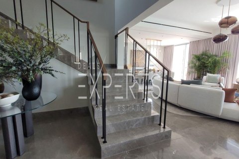 Villa de 4 chambres à Abu Dhabi, UAE No. 224027 8