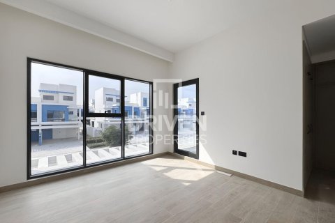 4 bedrooms Townhouse in Damac Lagoons, UAE No. 212367 12