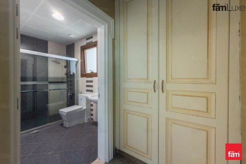 6 bedrooms Villa in Al Barsha, UAE No. 216542 9