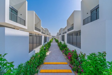 Townhouse de 3 dormitorios en Town Square, UAE No. 155087 6