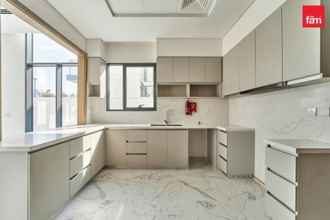 Villa de 4 dormitorios en Al Furjan, UAE No. 205083 6