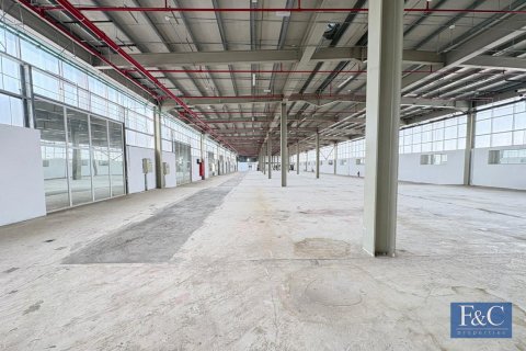 2415m² Warehouse in Al Qusais Industrial Area, UAE No. 153797 4