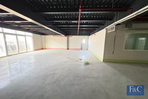 2415m² Warehouse in Al Qusais Industrial Area, UAE No. 153797 14