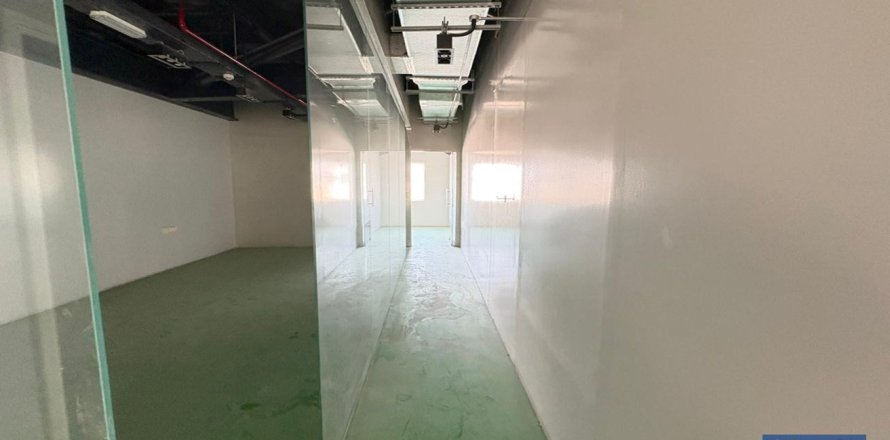 2415m² Warehouse in Al Qusais Industrial Area, UAE No. 153797