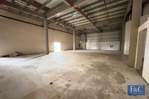 2415m² Warehouse in Al Qusais Industrial Area, UAE No. 153797 18