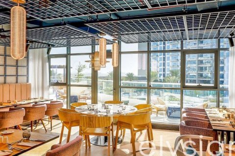 Studio Apartment in Palm Jumeirah, UAE No. 64781 9