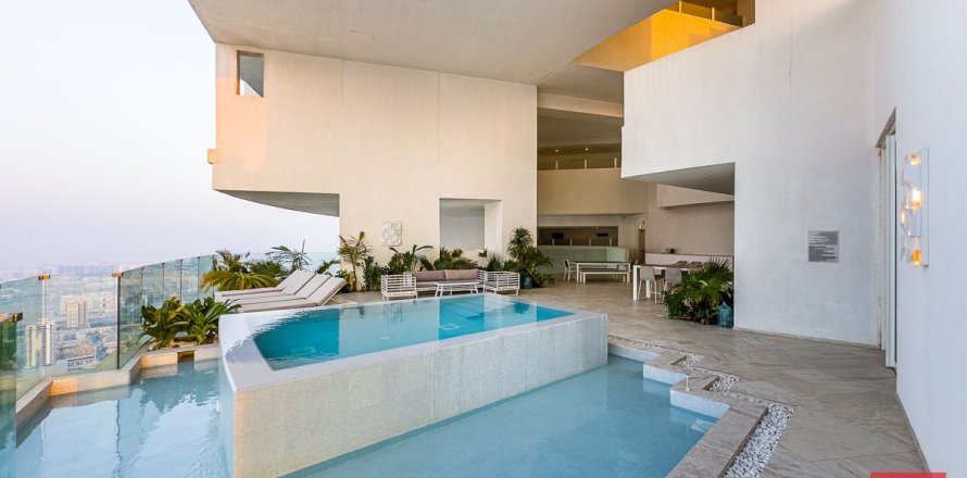 4 bedrooms Penthouse in Dubai, UAE No. 215744
