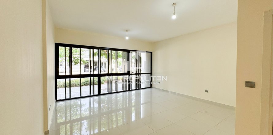 Villa de 6 chambres à DAMAC Hills (Akoya by DAMAC), UAE No. 130204