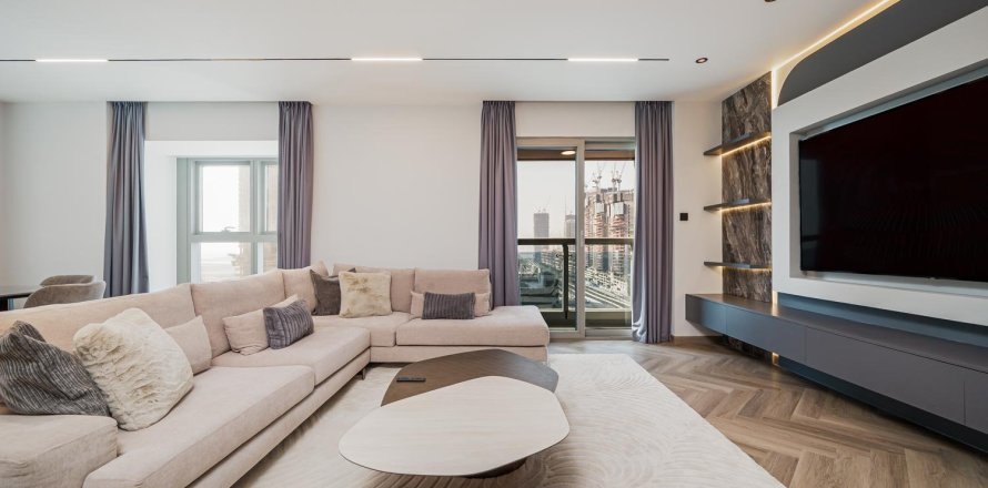 Apartment de 3 dormitorios en Princess Tower, UAE No. 215397
