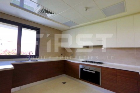 4 bedrooms Villa on the Yas Island, UAE No. 12859 6