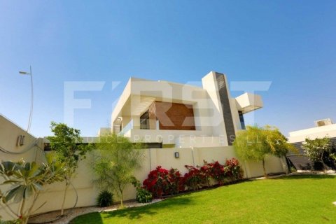 4 bedrooms Villa on the Yas Island, UAE No. 12859 20