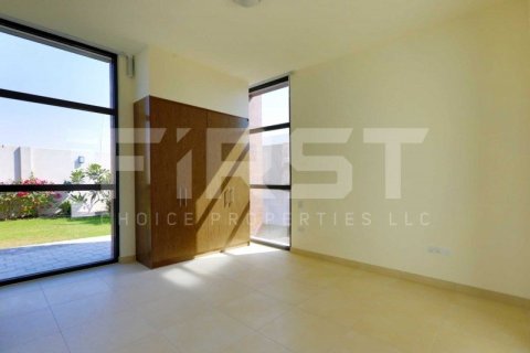 4 bedrooms Villa on the Yas Island, UAE No. 12859 13