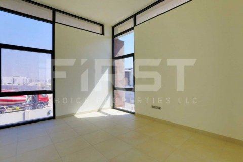 4 bedrooms Villa on the Yas Island, UAE No. 12859 8